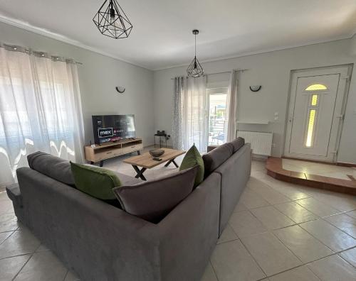 Margaw's Villa 600m from the beach