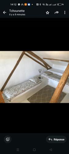 une capture d'écran d'un site Web avec une image d'une structure dans l'établissement La Chalouma, à Saint-Justin