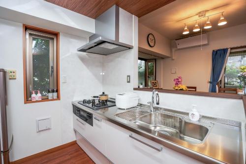 Family-Friendly 2BR Apt in Tokyo 3 min to Yahiro St ation, Near Skytree