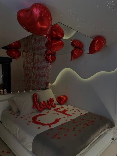 SPA PRIVATIF - LOVE ROOM LUXE - PROCHE DISNEY