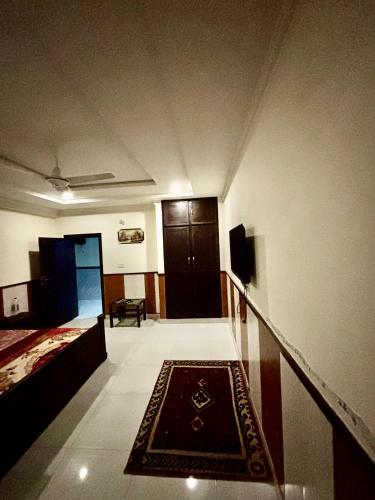 Fotografie z fotogalerie ubytování Torwal plaza and nawab guest house v destinaci Barāniā