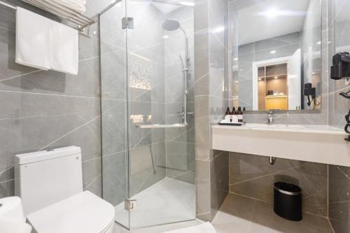 Ένα μπάνιο στο One Budget Hotel