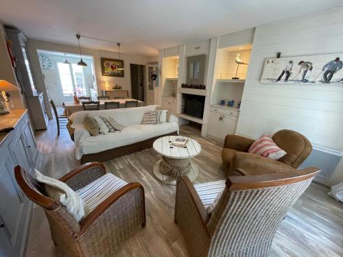 Family Fun, Beach, Biking and Relaxation