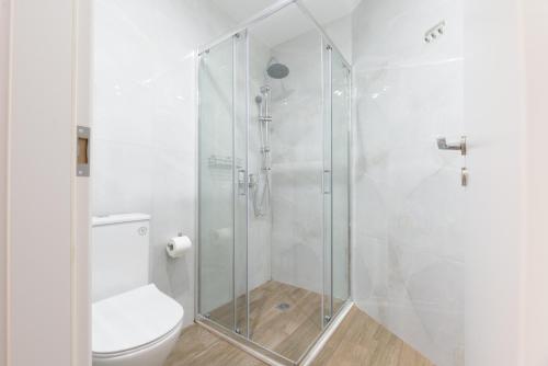 Stylish elevated ground floor studio with yard