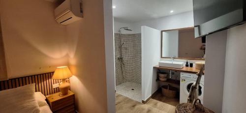 A kitchen or kitchenette at casa santa caterina