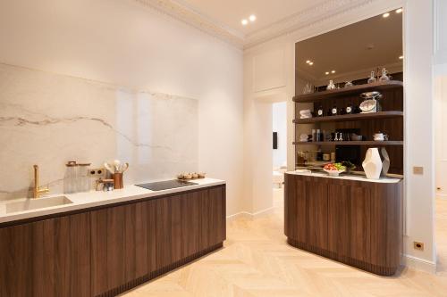 Фотография из галереи Maison Galante's apartments with Services in Louvre - Rue des Déchargeurs в Париже