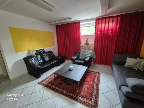 Χώρος καθιστικού στο Bungalow Souterrain, eigener Eingang