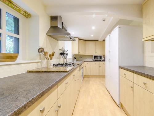 Η κουζίνα ή μικρή κουζίνα στο 3 Bed in Presteigne 78336