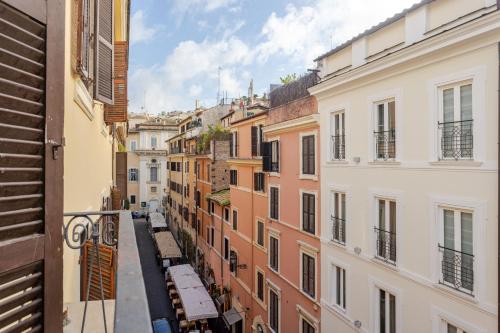 Piazza di Spagna 2 Bedrooms and 5 Juliet Balcony