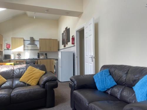 Kuchyň nebo kuchyňský kout v ubytování St Annes Apartment 4 - Sleeps 6 - Free Parking