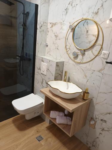 Gallery image of LUXURY L&F Apartments in Makarska