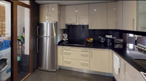Departamento en complejo residencial Bahía del Plata, Estepona, España