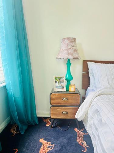 Katil atau katil-katil dalam bilik di Quirky Home in The Birthplace of Jazz