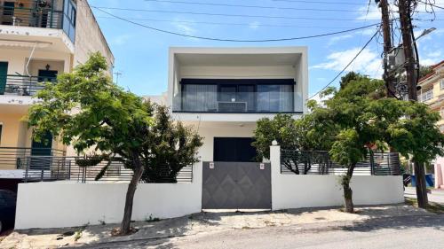 Ground-Floor Studio Apartment