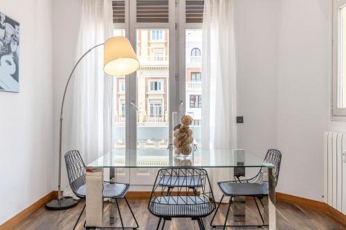 Stylish 2-Bed Apartment on Gran Vía Madrid