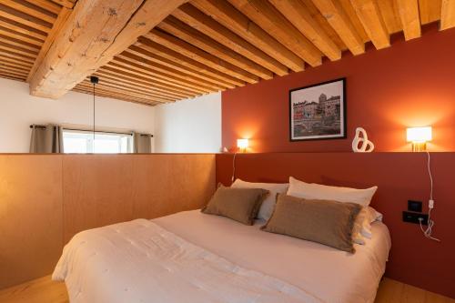 SmartStay Traboule - Place Bellecour photo 20