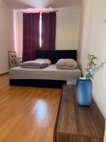 Ένα ή περισσότερα κρεβάτια σε δωμάτιο στο Green Plants 24 7 Check In 4 Persons