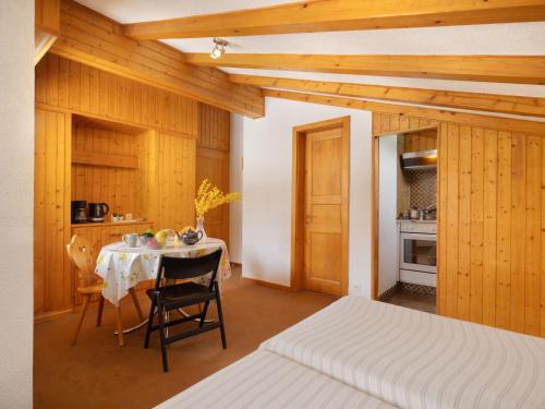 Apartment Eldorado 321 by Interhome
