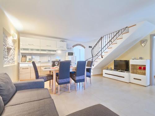 Posezení v ubytování Holiday Home Mila by Interhome
