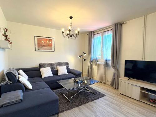 Apartment Dans la forêt de Pin by Interhome