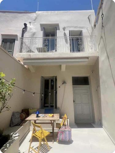 Filoi Rooftop Boutique House,5pax