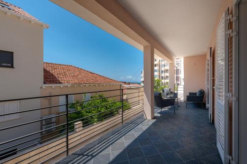 Apartment White Sunshine