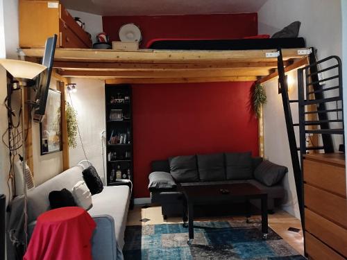 Studio sympa meublé et équipé Paris Nation.
