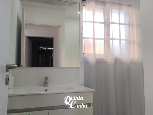 Bilik mandi di Quinta Cunha