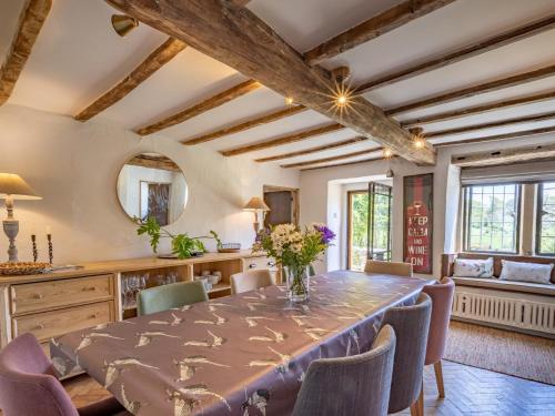 Χώρος καθιστικού στο 4 bed in Priestcliffe 57687