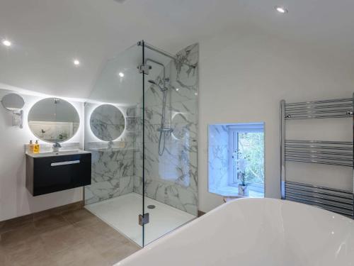 Koupelna v ubytování 1 Bed in Bethesda 82577