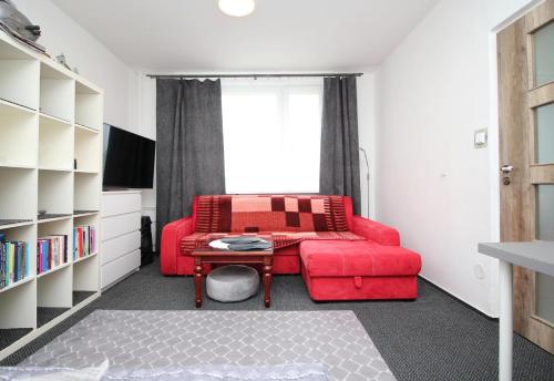 TV a/nebo společenská místnost v ubytování Apartmán Rokytnička
