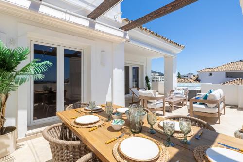 Luxury Penthouse Private SPA Aloha Marbella by AORA STAY