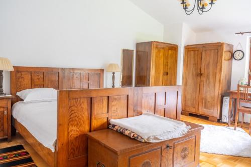 Ένα ή περισσότερα κρεβάτια σε δωμάτιο στο Rustic House in Vipava Valley