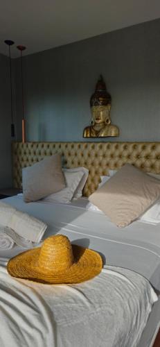 Postel nebo postele na pokoji v ubytování Casa Espaçosa com Piscina-Praia do Forte