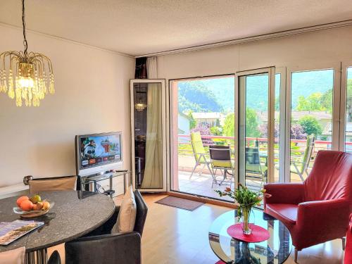 Apartment Caslago by Interhomeにあるテレビまたはエンターテインメントセンター