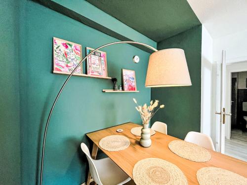 Ένα ή περισσότερα κρεβάτια σε δωμάτιο στο Apartment Apartment Magdalena by Interhome