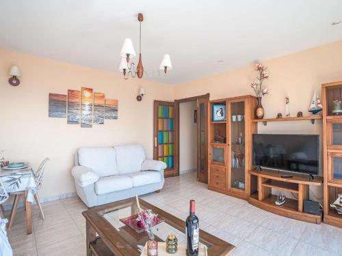 Μια τηλεόραση ή/και κέντρο ψυχαγωγίας στο Apartment El Puerto by Interhome