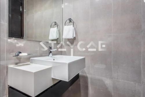 Gallery image of Merano Tower1410 in Dubai