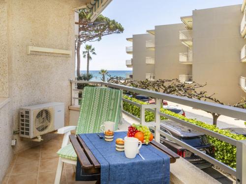 Apartment Tucan by Interhome