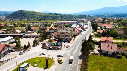 an aerial view of a small town with a street at Motel Dačo in Stara Bila