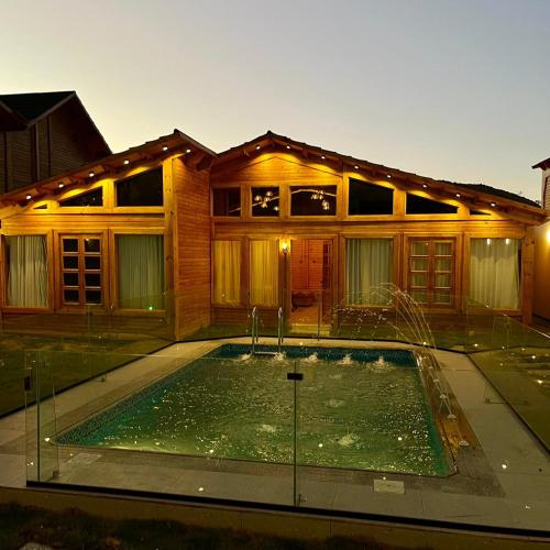 أكواخ القرية -VILLAGE HUTs