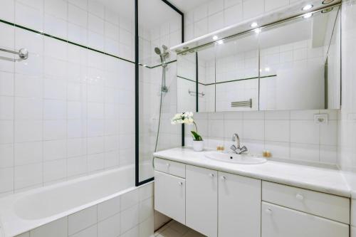 Amazing Apt 3BDR near The Eiffel Tower