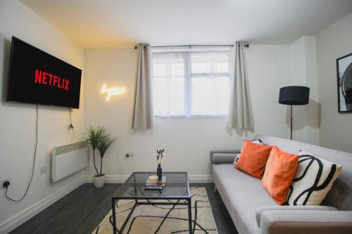 JQ Stylish Apartment - Next to City Centre - Perfect for Contractors, Tourist, Couples - 24-7 Secure Access & FAST WIFI photo 6