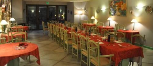 Gallery image of Domaine du Lac Ferrand in Saint-Cirgues-en-Montagne