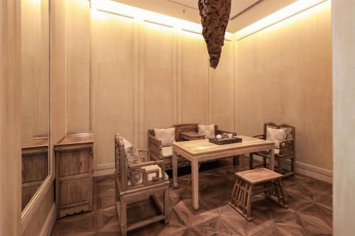 Kempinski Hotel Chengdu-City Centerにあるシーティングエリア