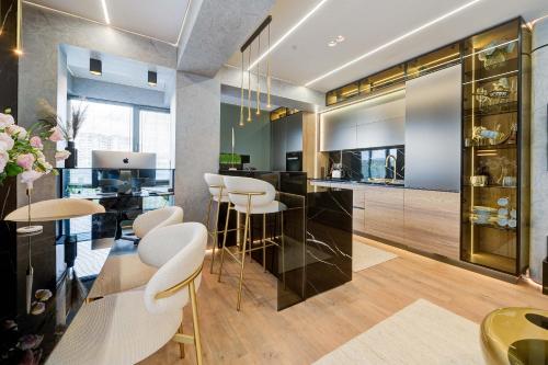 A-VIS Luxury Apartments