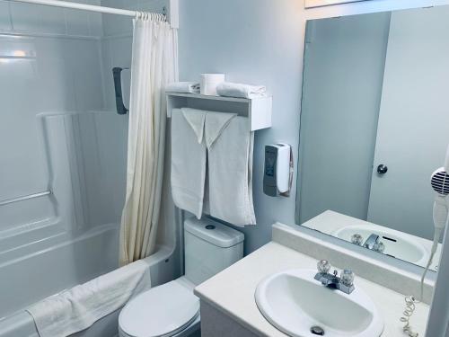 Bilik mandi di Hôtel Saint-Côme