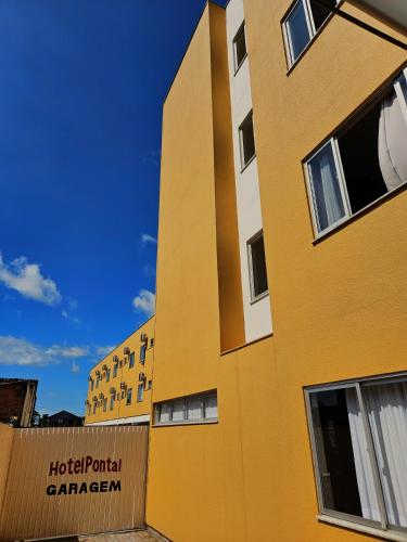 ホテルが所在する建物
