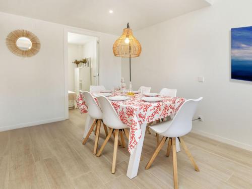 Φωτογραφία από το άλμπουμ του Apartment El Fenua by Interhome σε Sant Antoni de Calonge