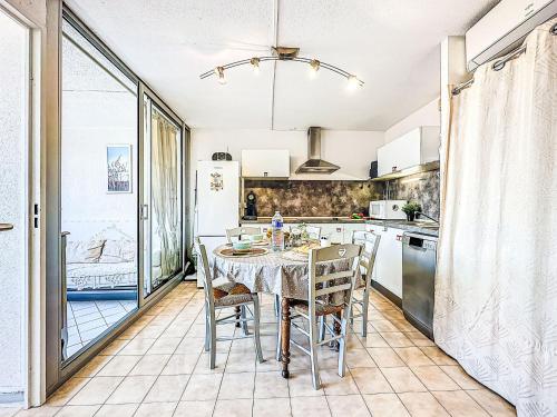 Apartment Le Lagon Bleu-6 by Interhome